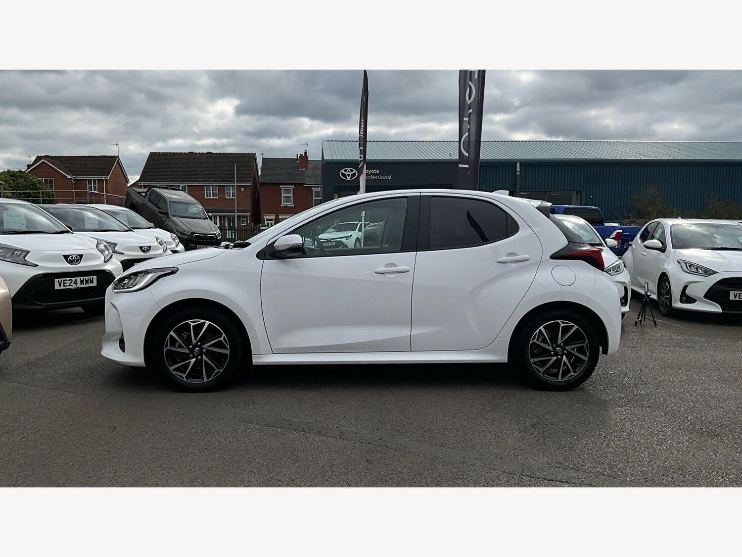 Used Toyota Yaris 2024 for sale - 76409242: Photo 19