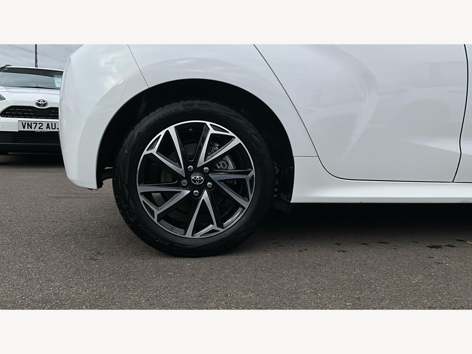 Used Toyota Yaris 2024 for sale - 76409242: Photo 20