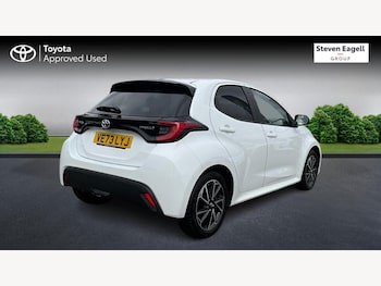 Used Toyota Yaris 2024 for sale - 76409242: Photo