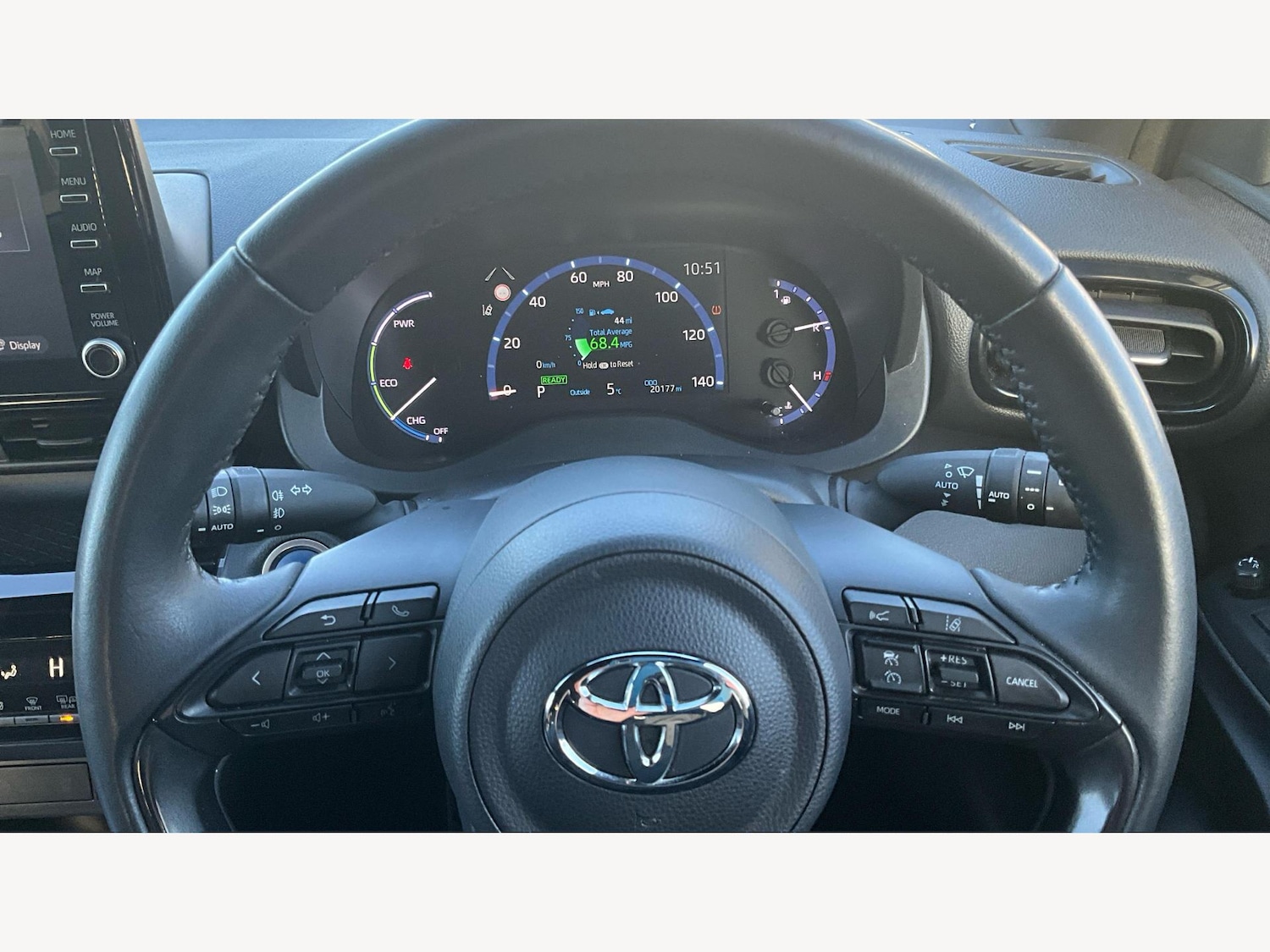 Used Toyota Yaris Cross 2023 for sale - 76633372: Photo 11