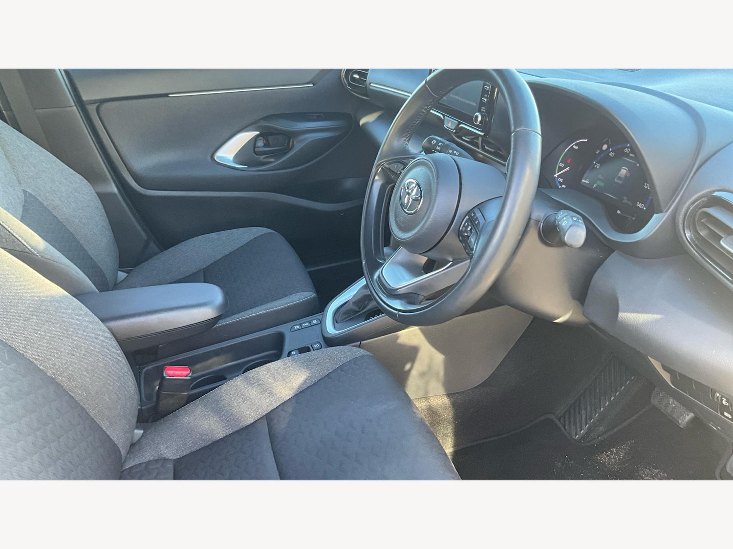 Used Toyota Yaris Cross 2023 for sale - 76633372: Photo 13