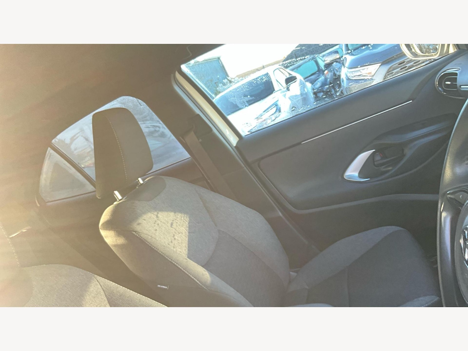 Used Toyota Yaris Cross 2023 for sale - 76633372: Photo 24