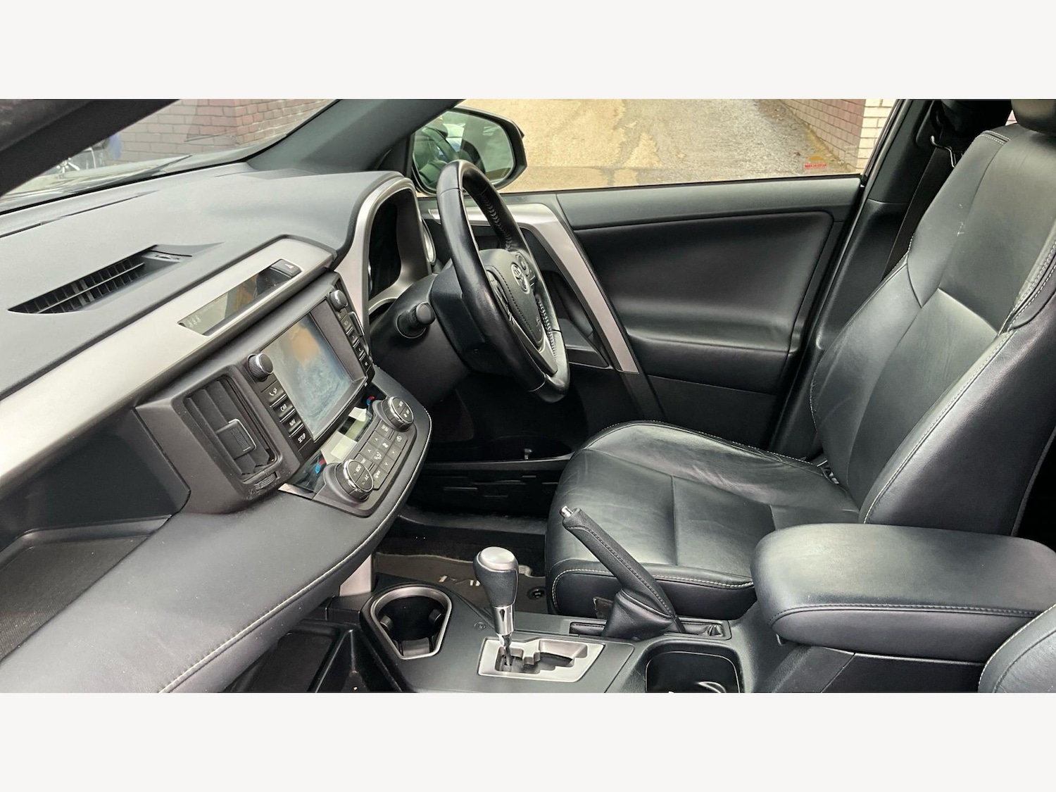 Used Toyota RAV4 2017 for sale - 78100256: Photo 12