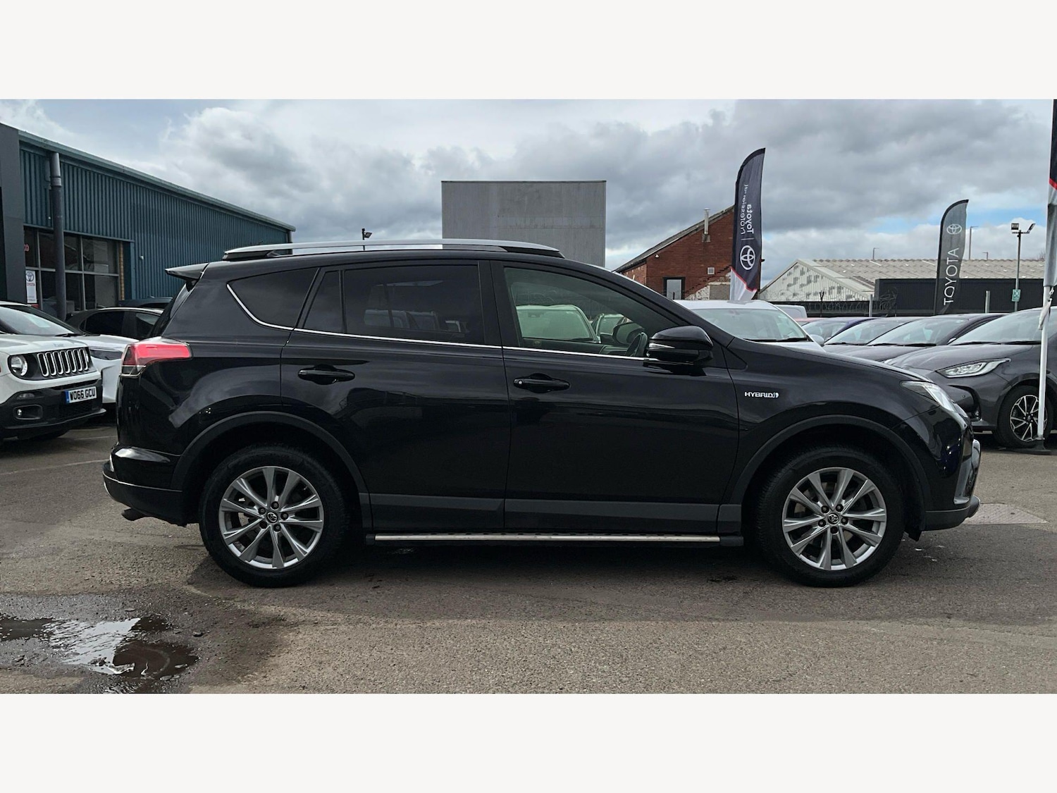Used Toyota RAV4 2017 for sale - 78100256: Photo 18