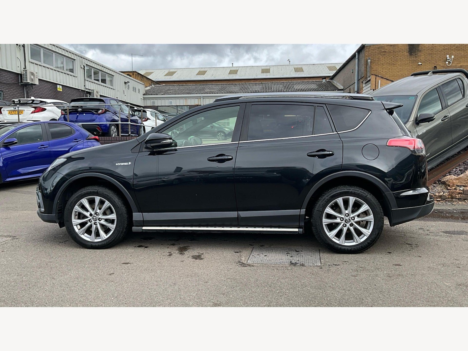 Used Toyota RAV4 2017 for sale - 78100256: Photo 19