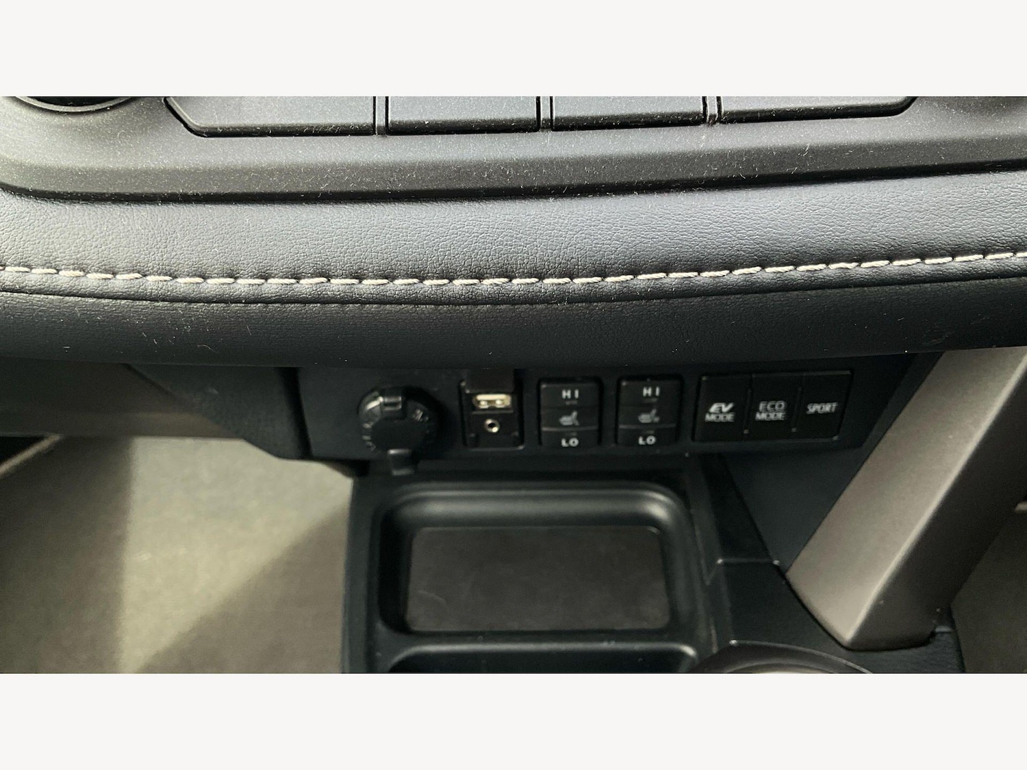 Used Toyota RAV4 2017 for sale - 78100256: Photo 43