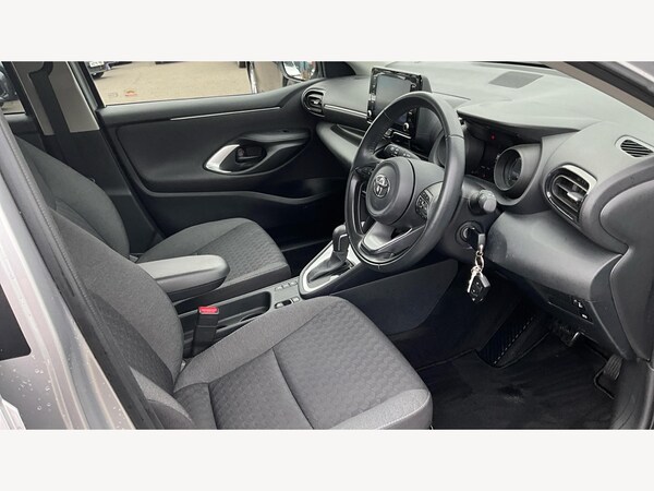 Used Toyota Yaris 2023 for sale - 76270236: Photo 13