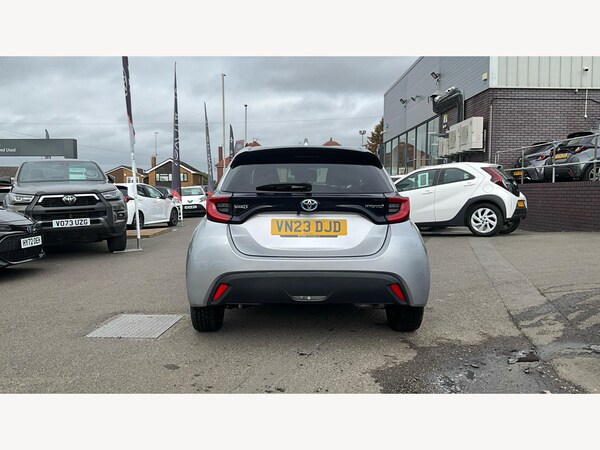 Used Toyota Yaris 2023 for sale - 76270236: Photo 21
