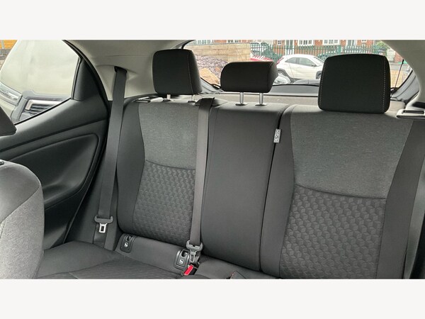 Used Toyota Yaris 2023 for sale - 76270236: Photo 25
