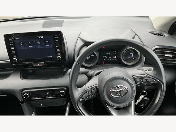 Used Toyota Yaris 2023 for sale - 76270236: Photo 8