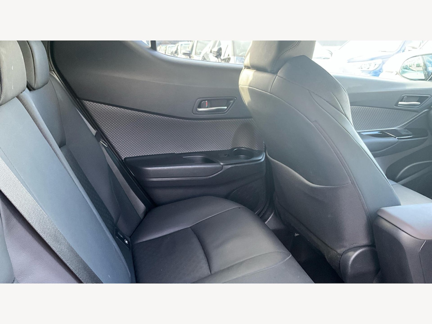 Used Toyota C-HR 2022 for sale - 76361154: Photo 14