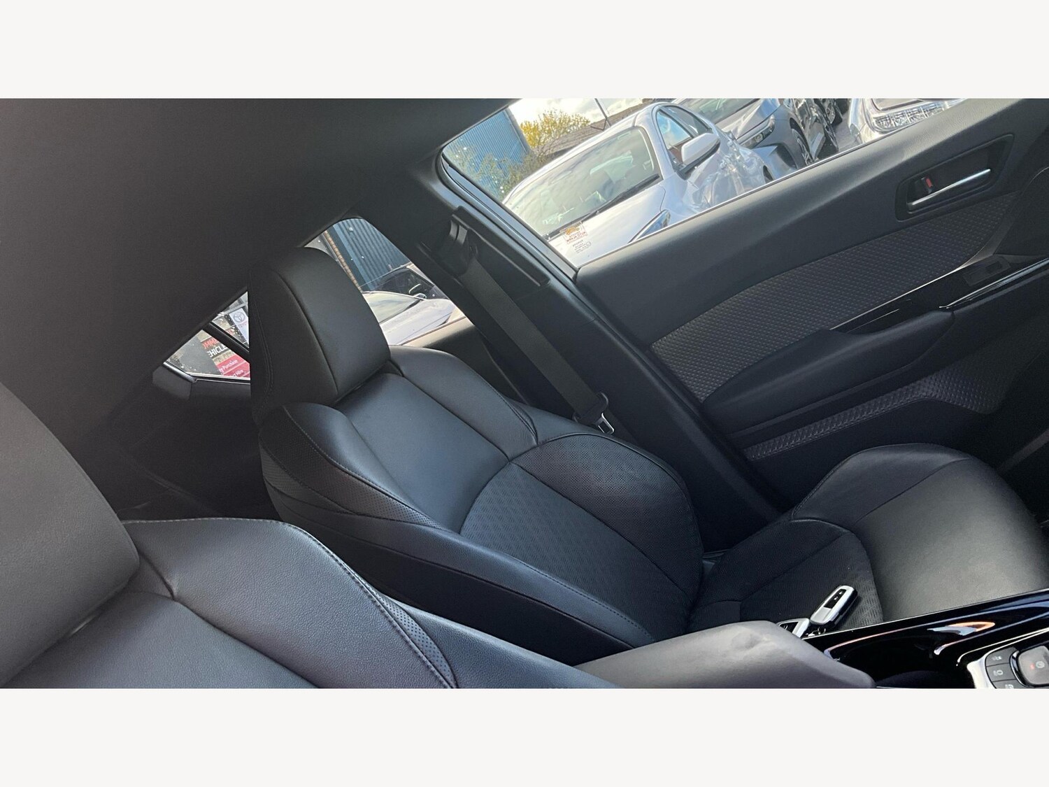 Used Toyota C-HR 2022 for sale - 76361154: Photo 24