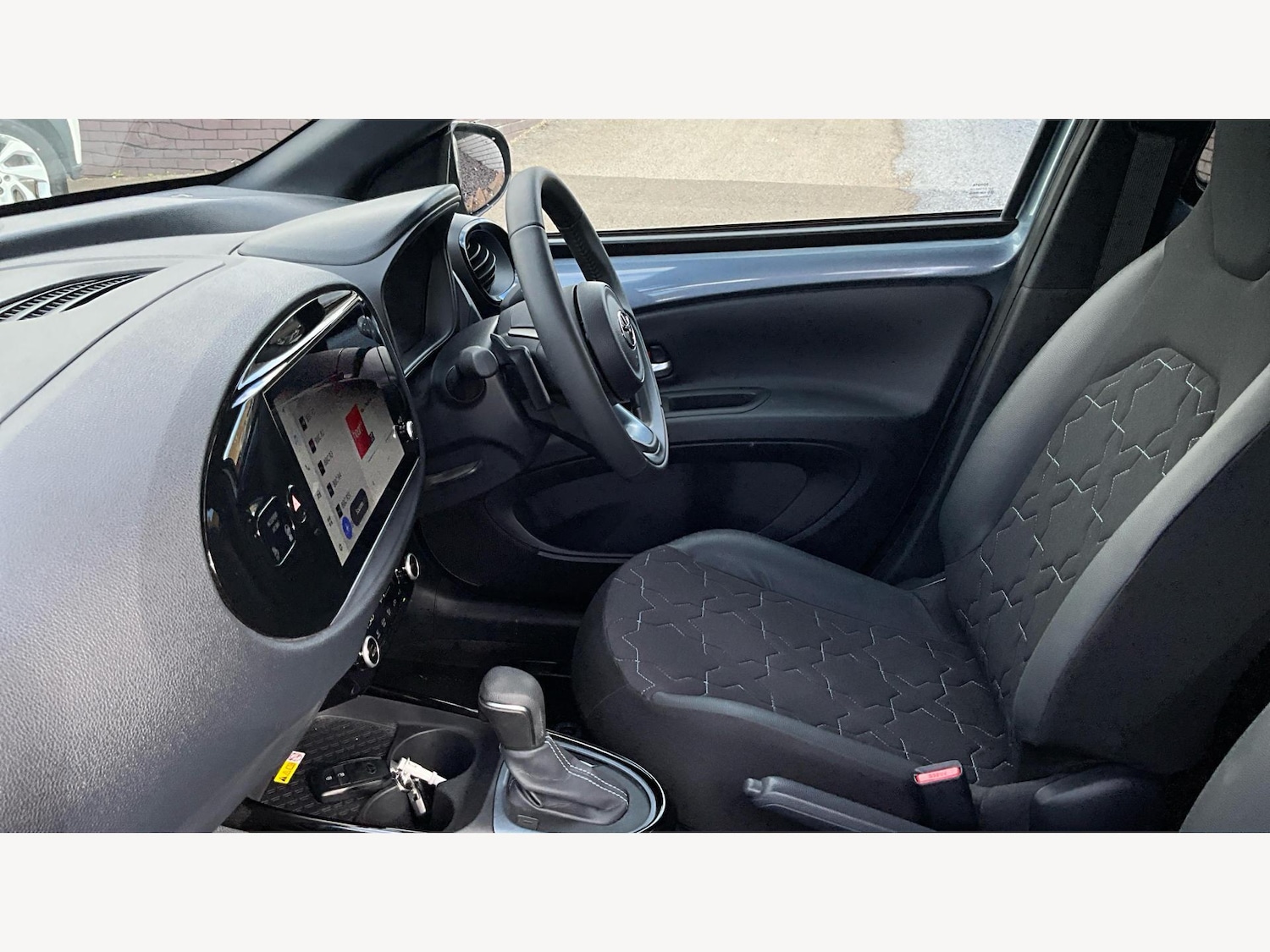 Used Toyota Aygo X 2024 for sale - 76408901: Photo 12