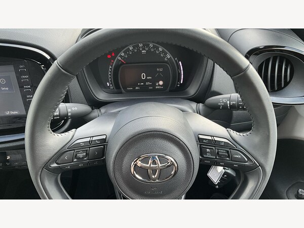 Used Toyota Aygo X 2023 for sale - 75431334: Photo 11