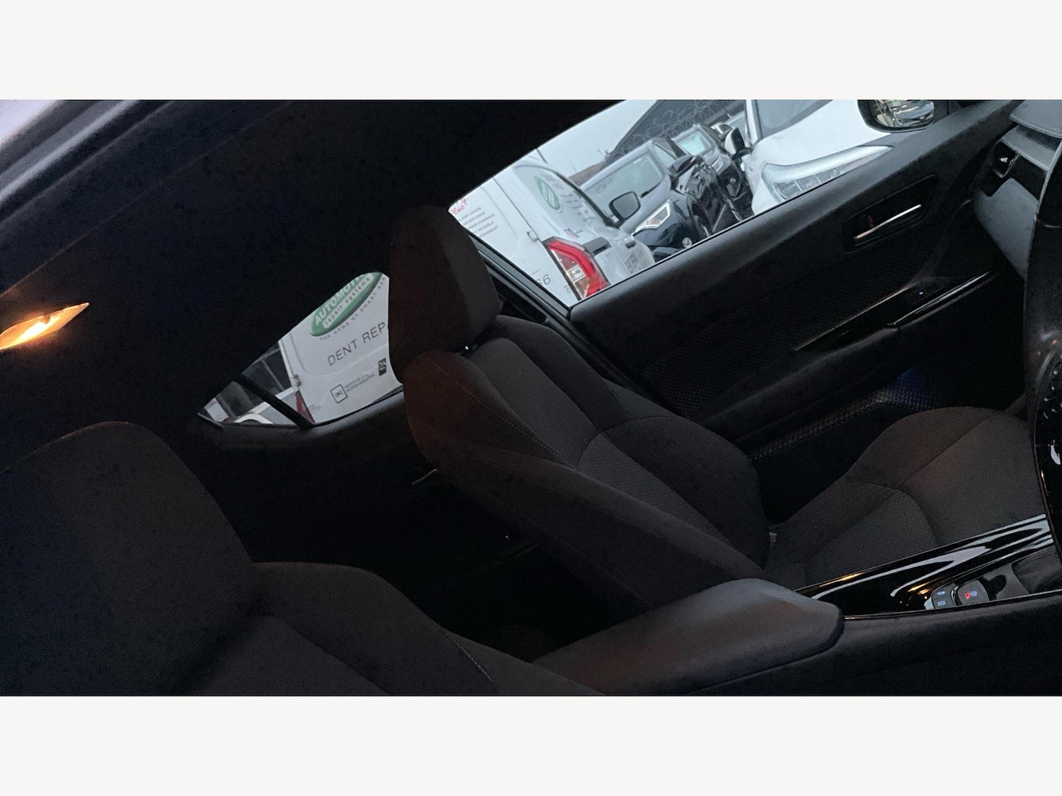 Used Toyota C-HR 2019 for sale - 77344693: Photo 24