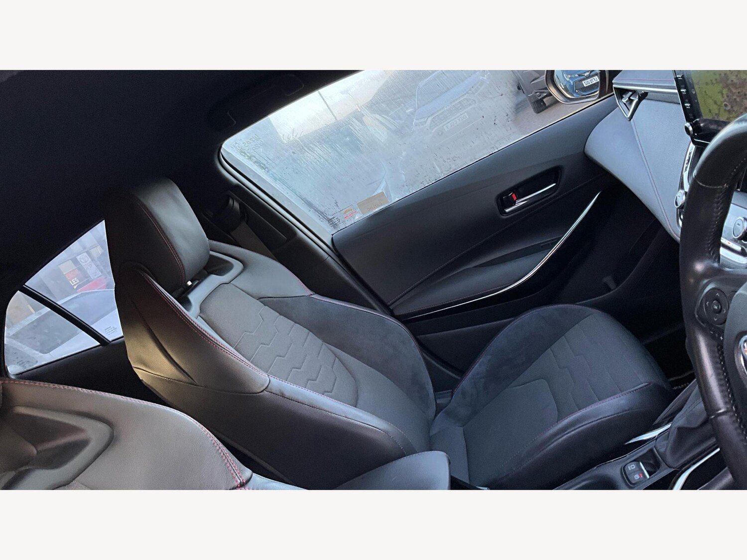 Used Toyota Corolla 2019 for sale - 76992587: Photo 24