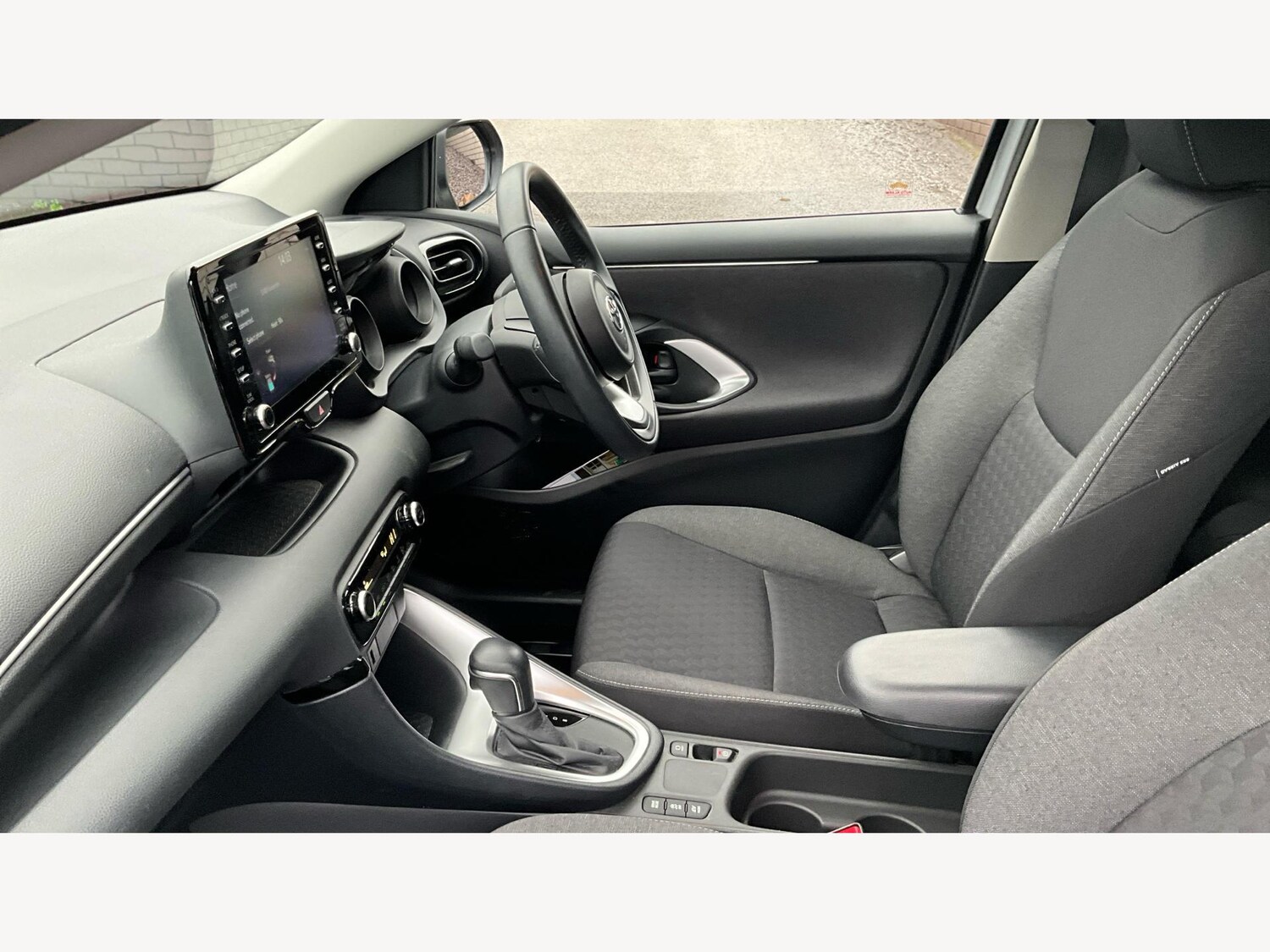 Used Toyota Yaris 2022 for sale - 77424664: Photo 12