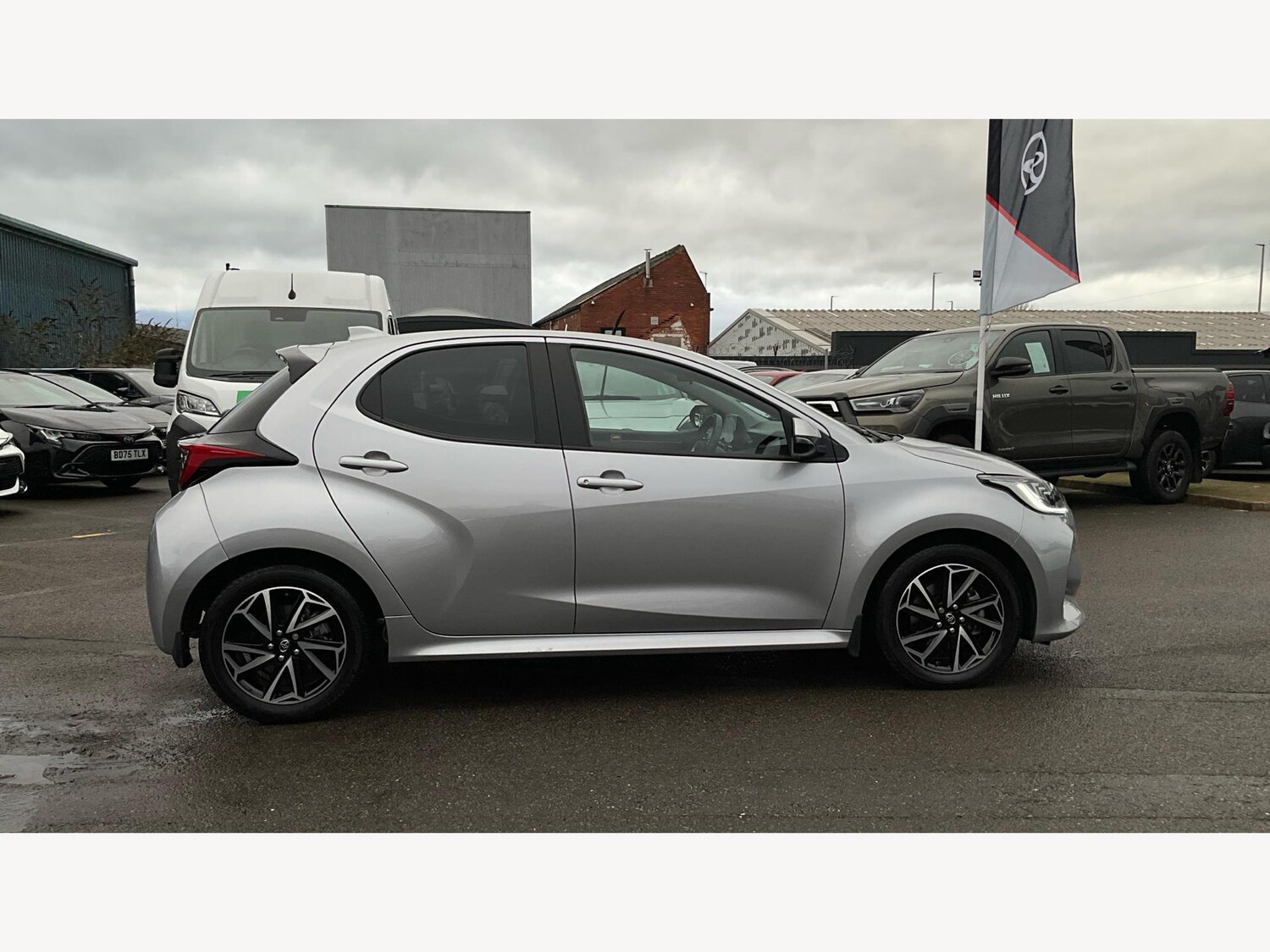 Used Toyota Yaris 2022 for sale - 77424664: Photo 18