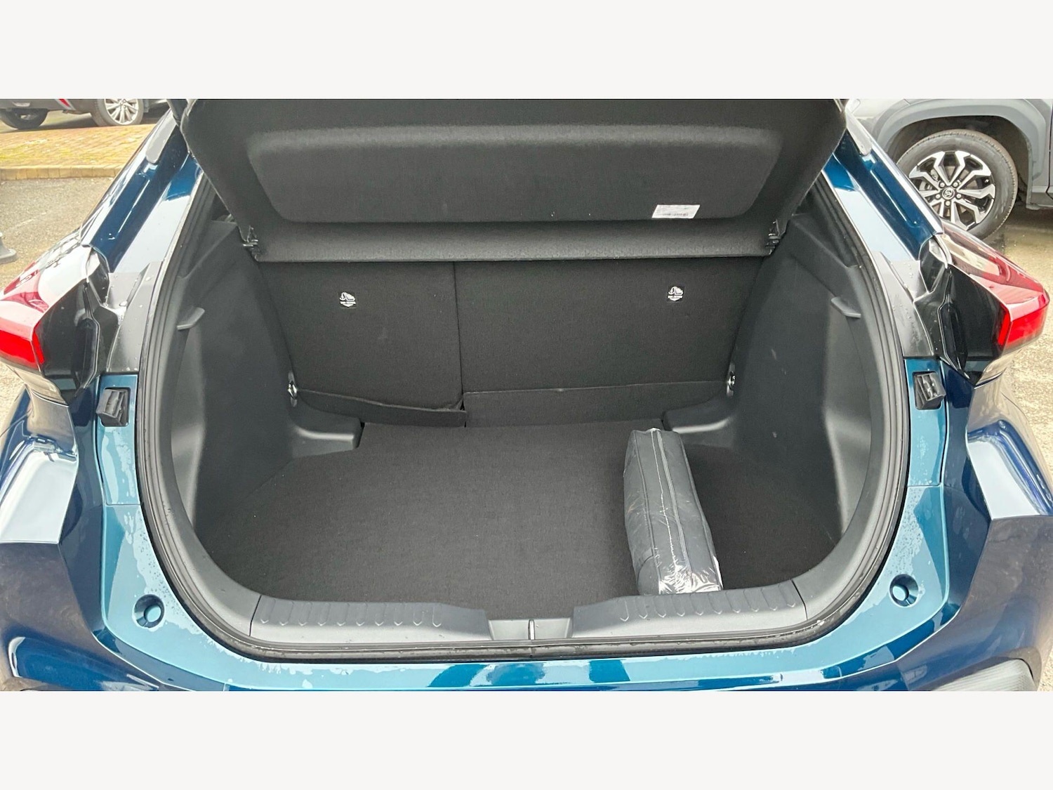 Used Toyota C-HR for sale - 78033909: Photo 23