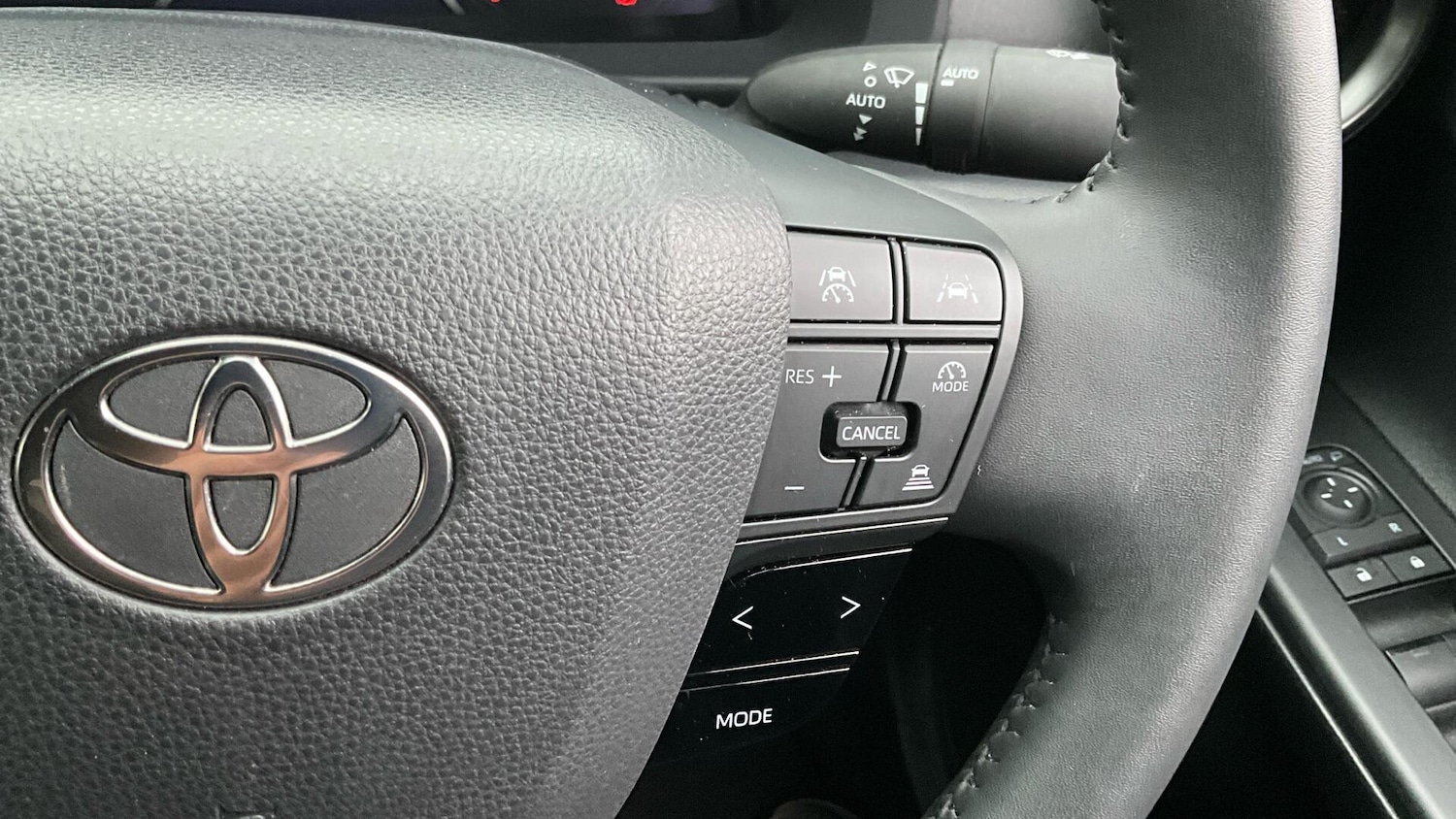 Used Toyota C-HR for sale - 78033909: Photo 41