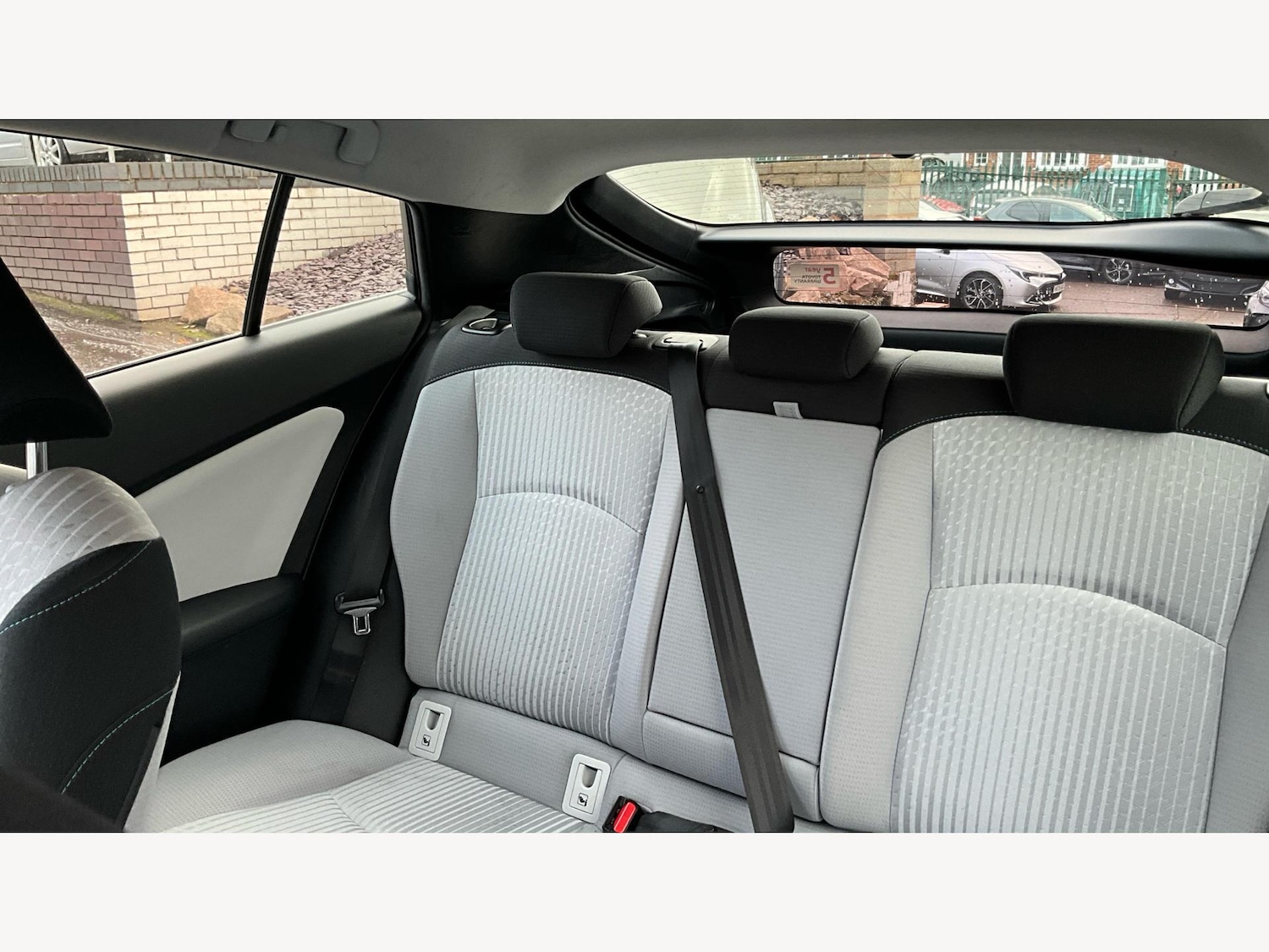 Used Toyota Prius 2016 for sale - 76499670: Photo 25