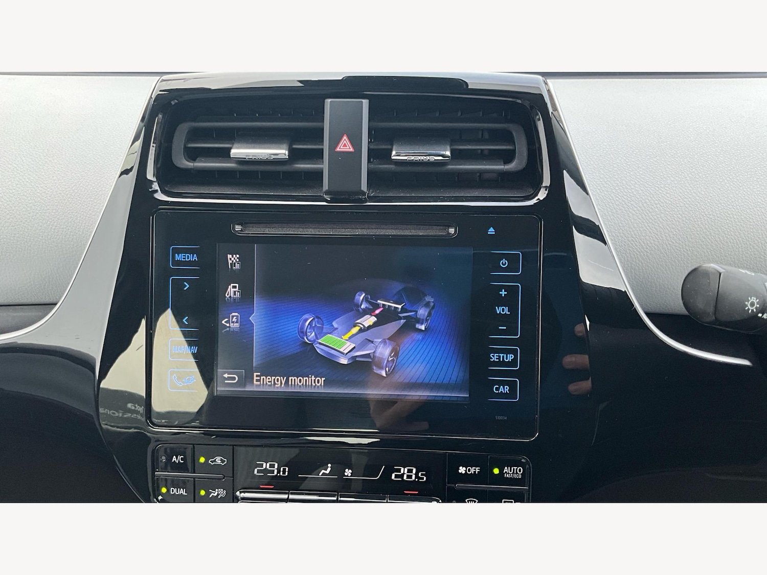 Used Toyota Prius 2016 for sale - 76499670: Photo 30