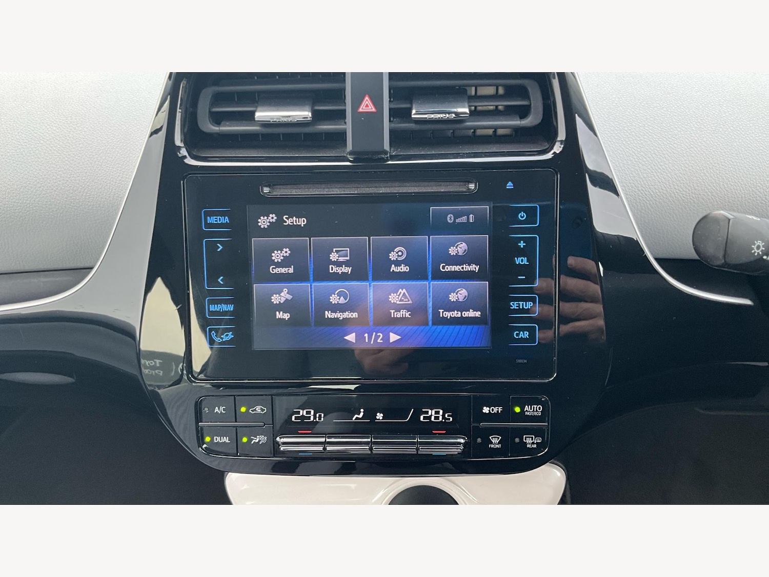 Used Toyota Prius 2016 for sale - 76499670: Photo 32