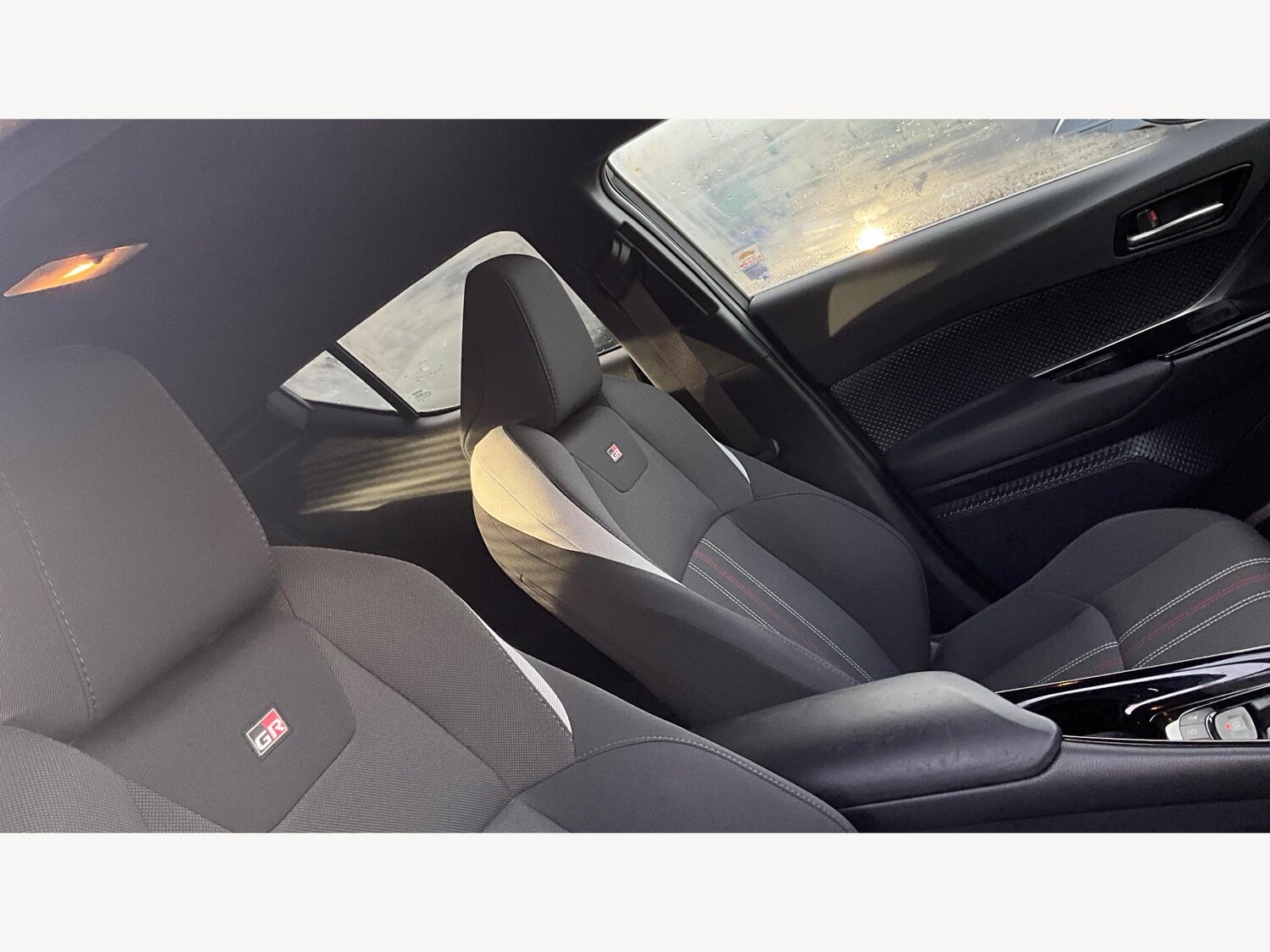 Used Toyota C-HR for sale - 77469020: Photo 24