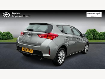 Used Toyota Auris 2014 for sale - 76326331: Photo 2