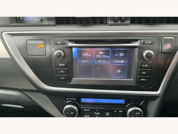 Used Toyota Auris 2014 for sale - 76326331: Photo 32