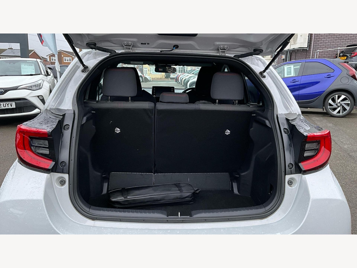 Used Toyota Yaris for sale - 77537902: Photo 16