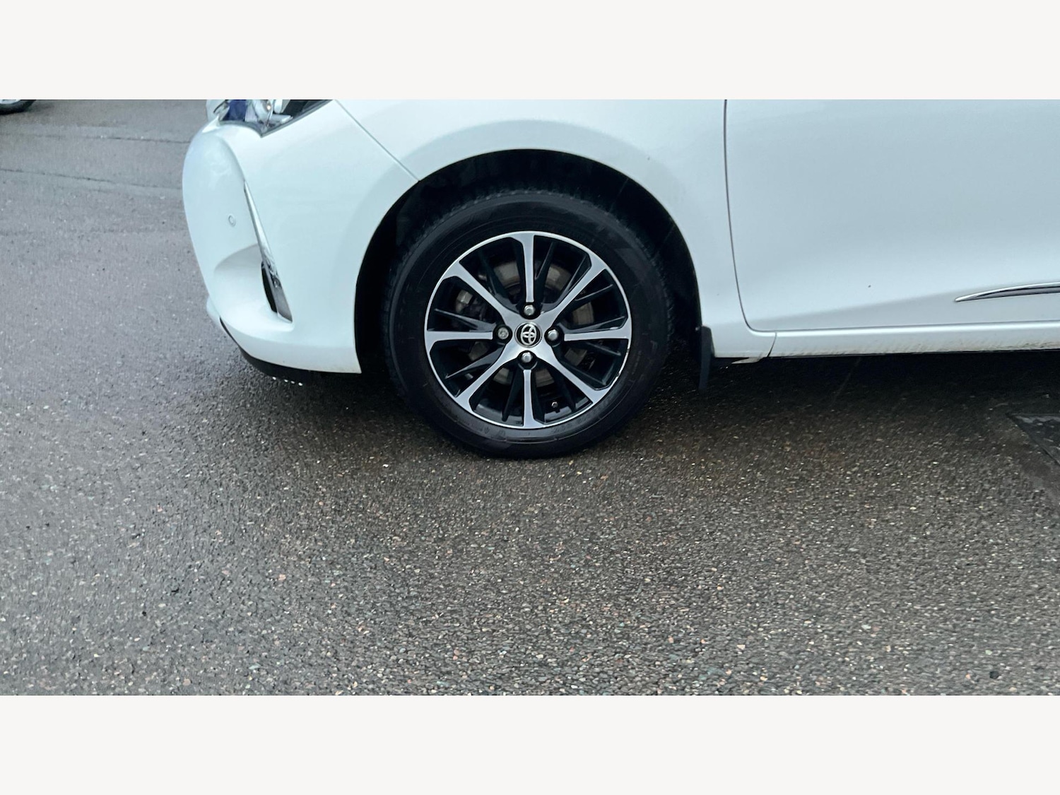 Used Toyota Yaris 2018 for sale - 77331060: Photo 22