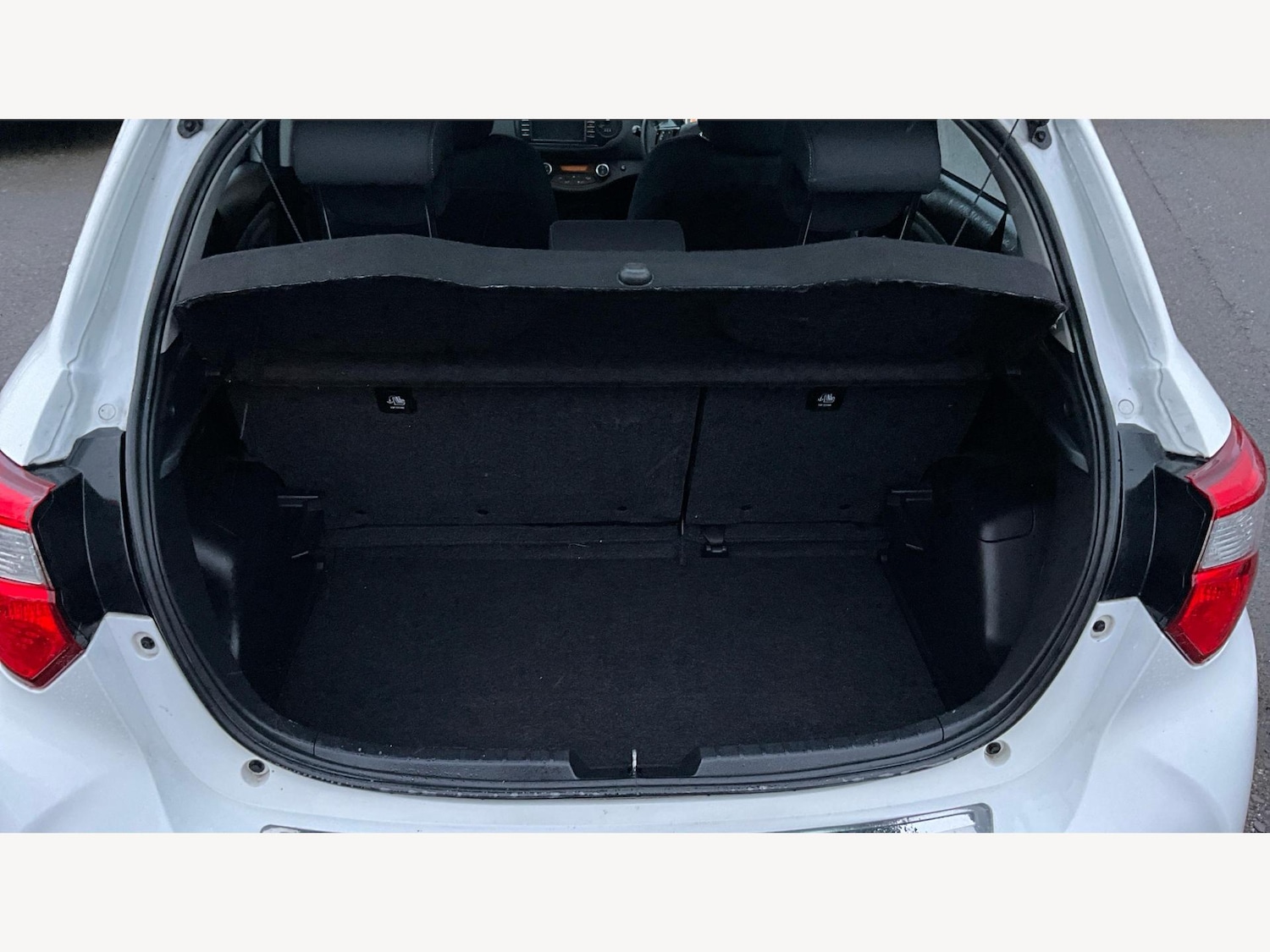 Used Toyota Yaris 2018 for sale - 77331060: Photo 23