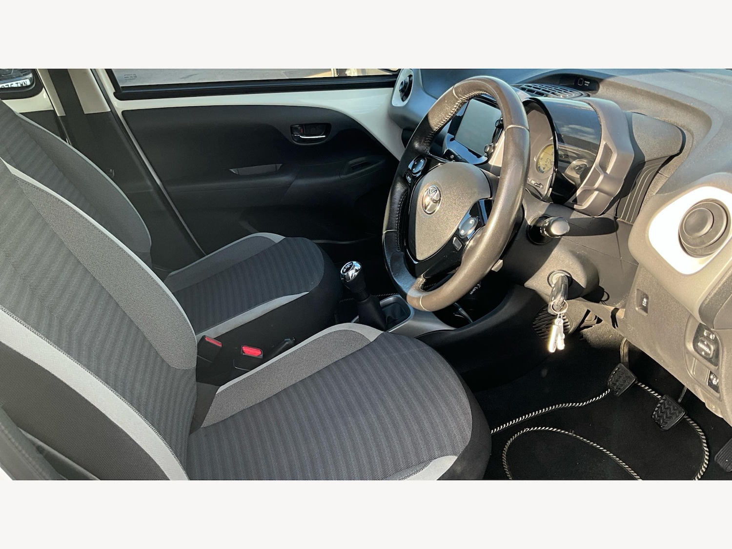 Used Toyota AYGO 2019 for sale - 76041960: Photo 13