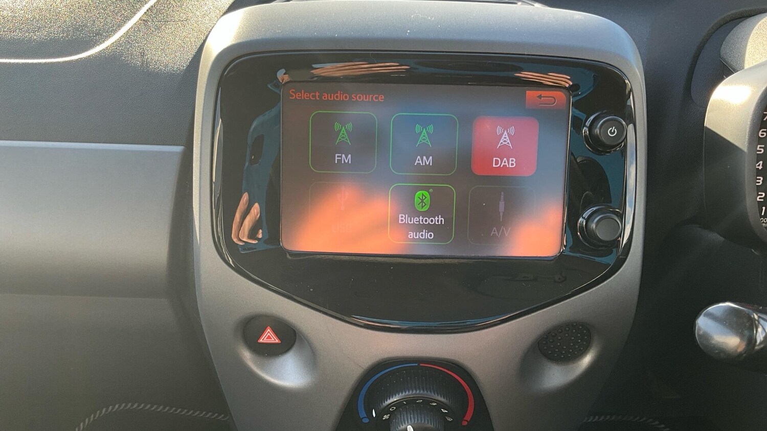 Used Toyota AYGO 2019 for sale - 76041960: Photo 50
