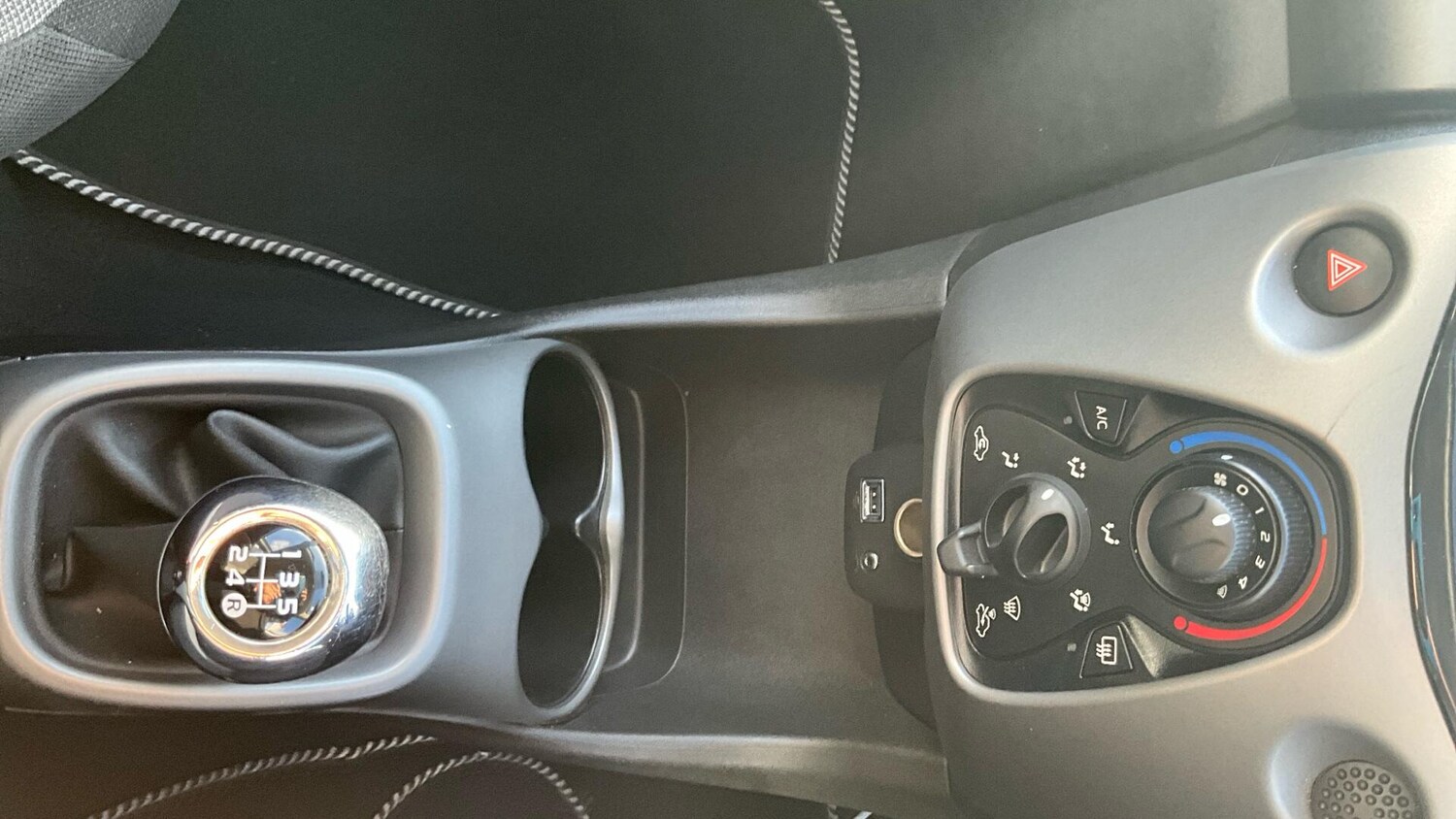 Used Toyota AYGO 2019 for sale - 76041960: Photo 59