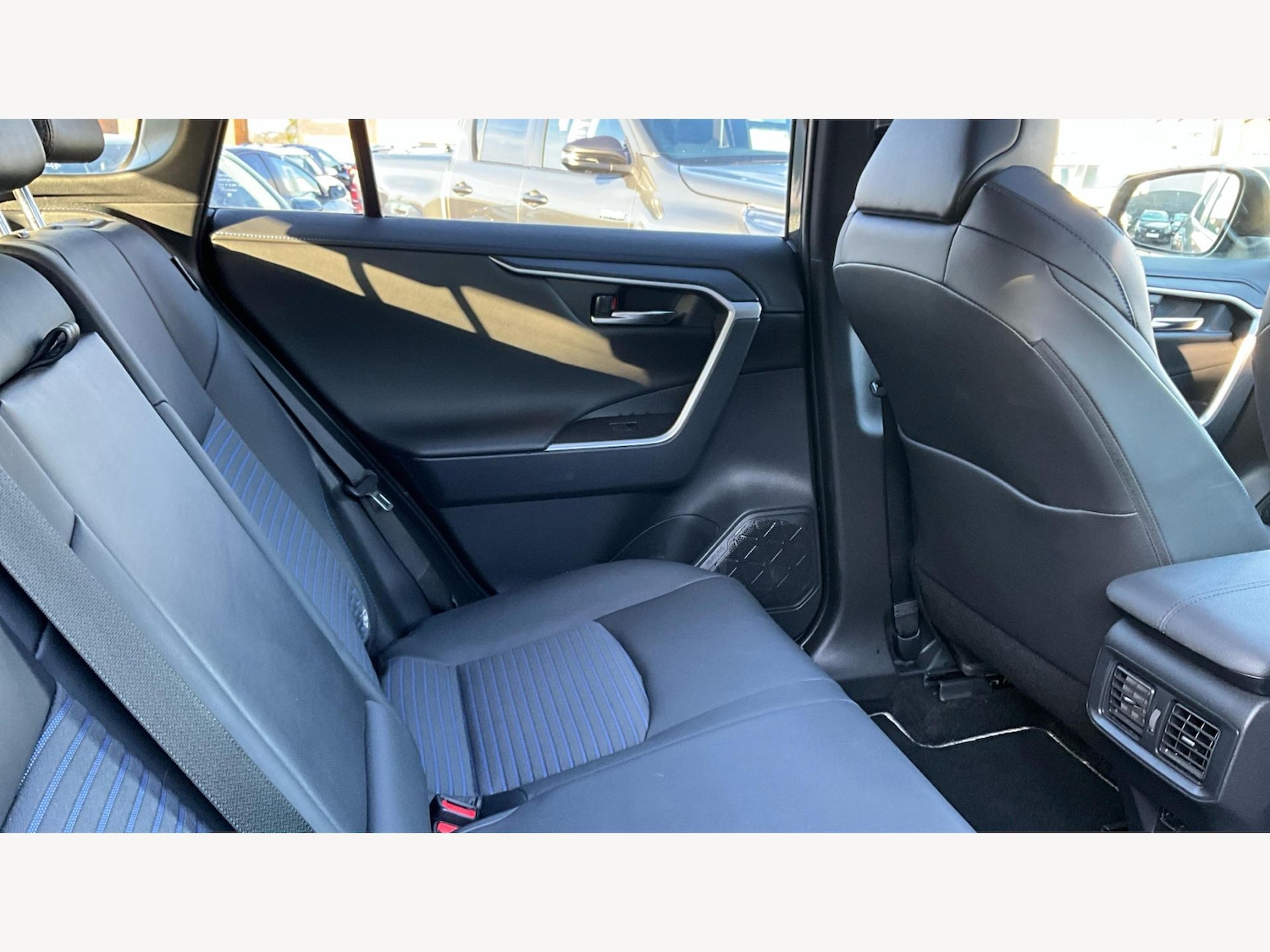 Used Toyota RAV4 2022 for sale - 76759421: Photo 14