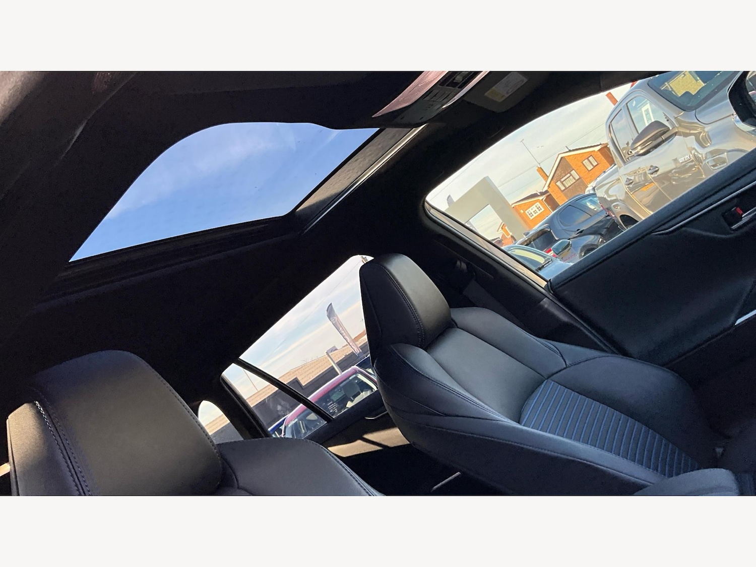 Used Toyota RAV4 2022 for sale - 76759421: Photo 24