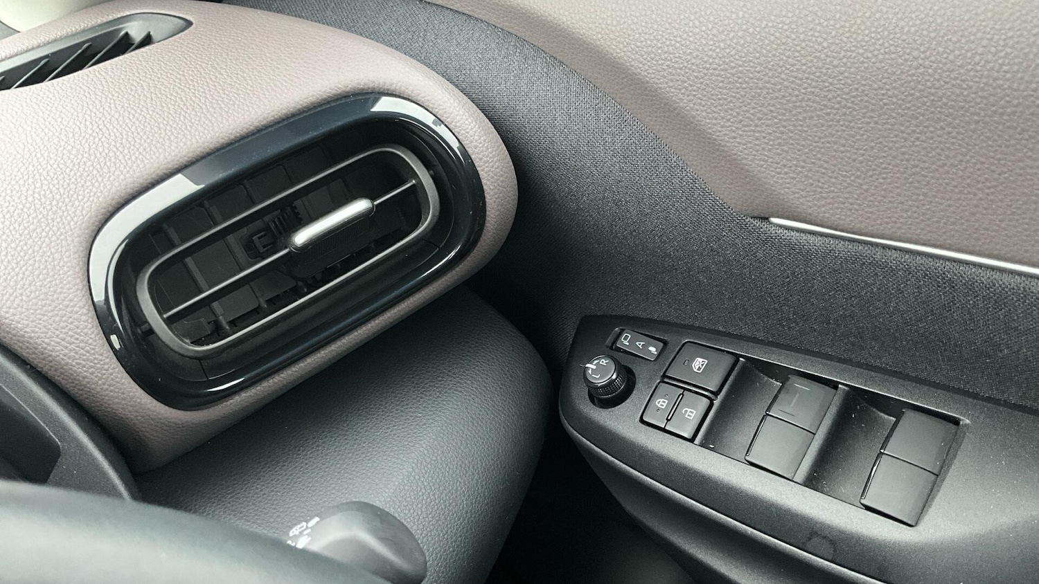 Used Toyota Yaris Cross 2022 for sale - 76337733: Photo 47