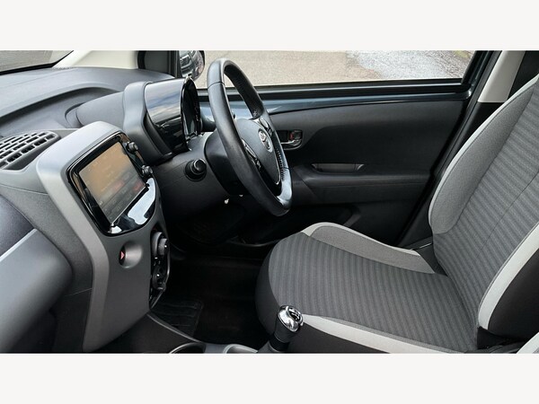 Used Toyota AYGO 2019 for sale - 76269985: Photo 12