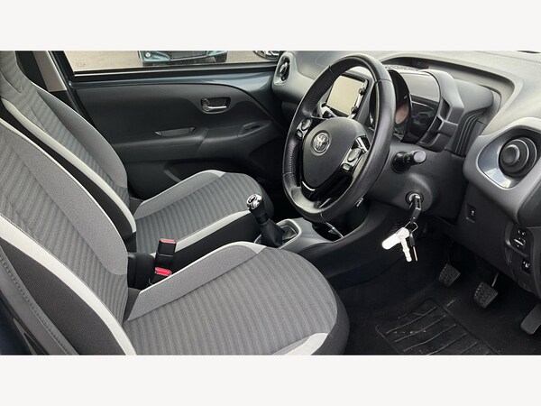 Used Toyota AYGO 2019 for sale - 76269985: Photo 13