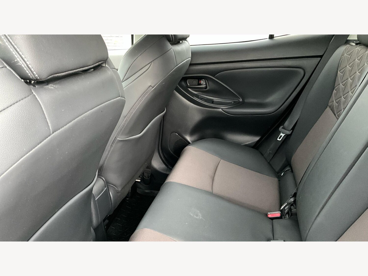 Used Toyota Yaris Cross 2023 for sale - 76538561: Photo 15