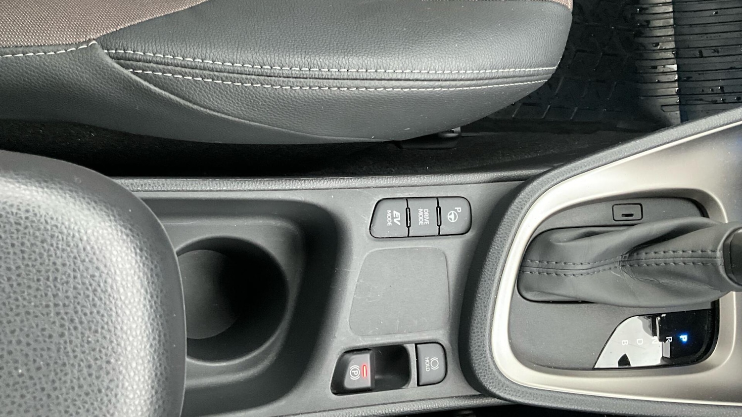 Used Toyota Yaris Cross 2023 for sale - 76538561: Photo 38