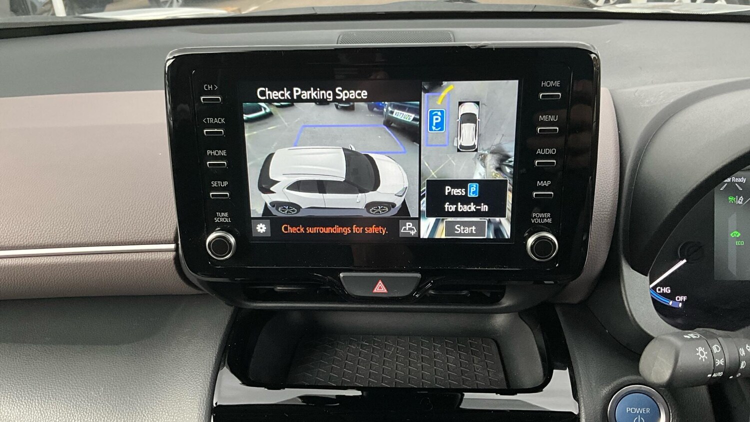 Used Toyota Yaris Cross 2023 for sale - 76538561: Photo 48