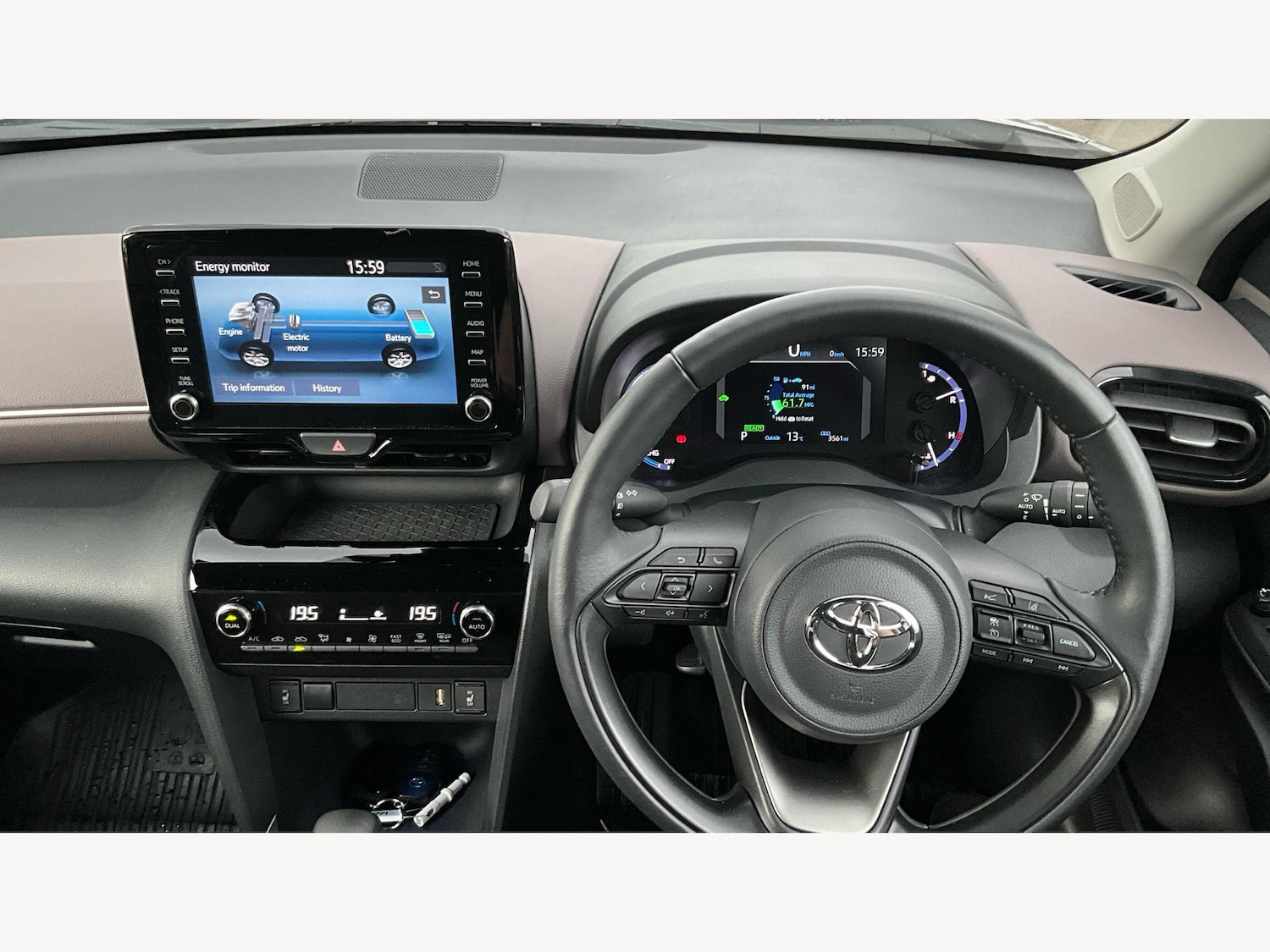Used Toyota Yaris Cross 2023 for sale - 76538561: Photo 7