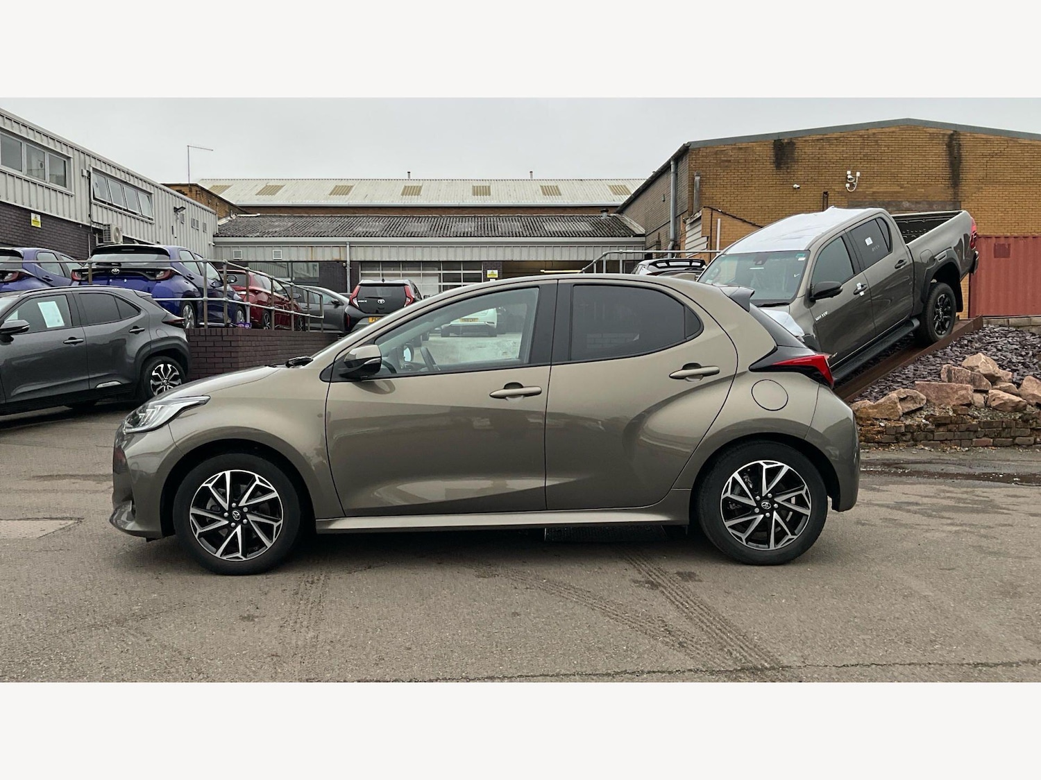 Used Toyota Yaris 2023 for sale - 78100290: Photo 19