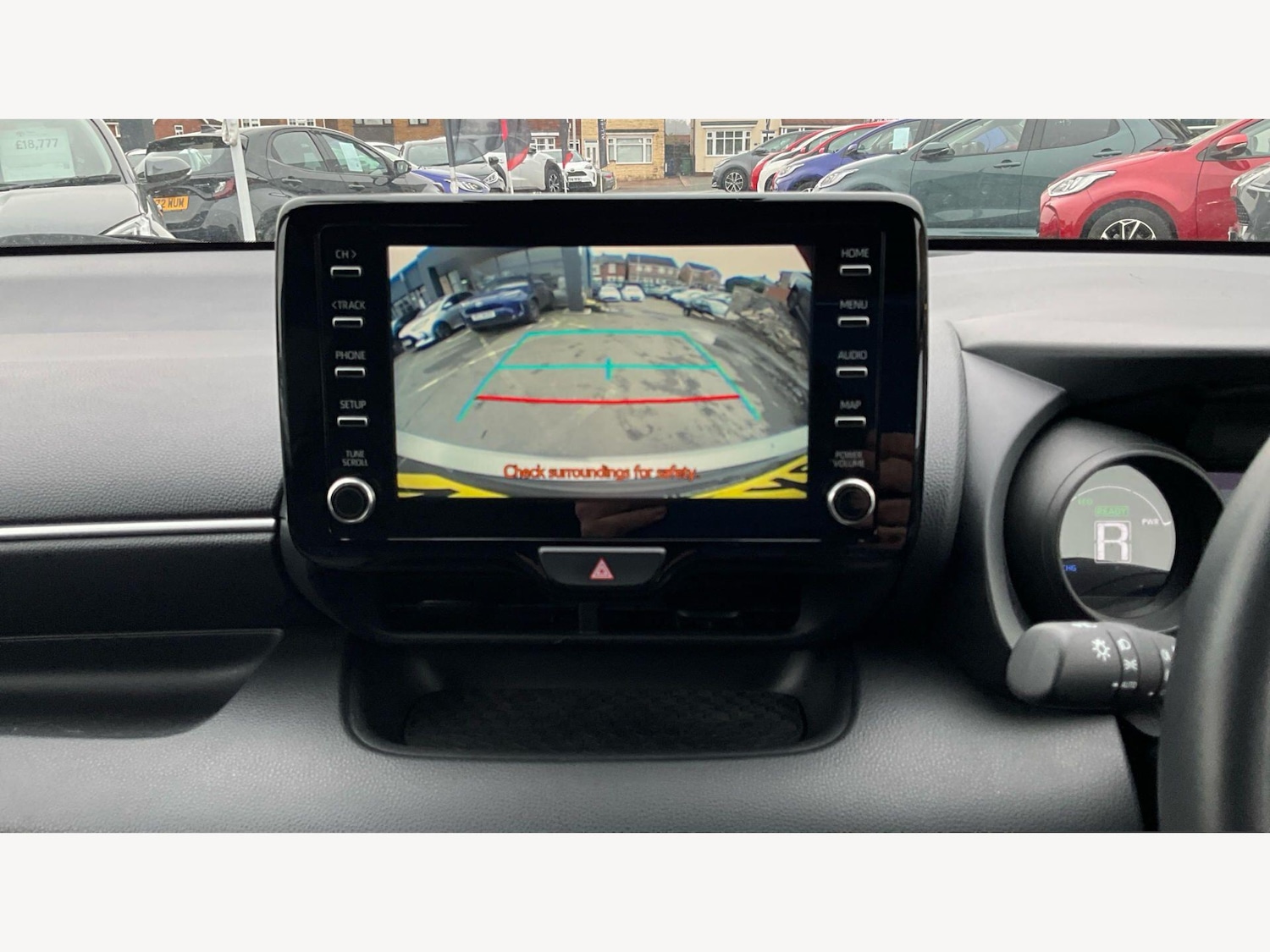 Used Toyota Yaris 2023 for sale - 78100290: Photo 33