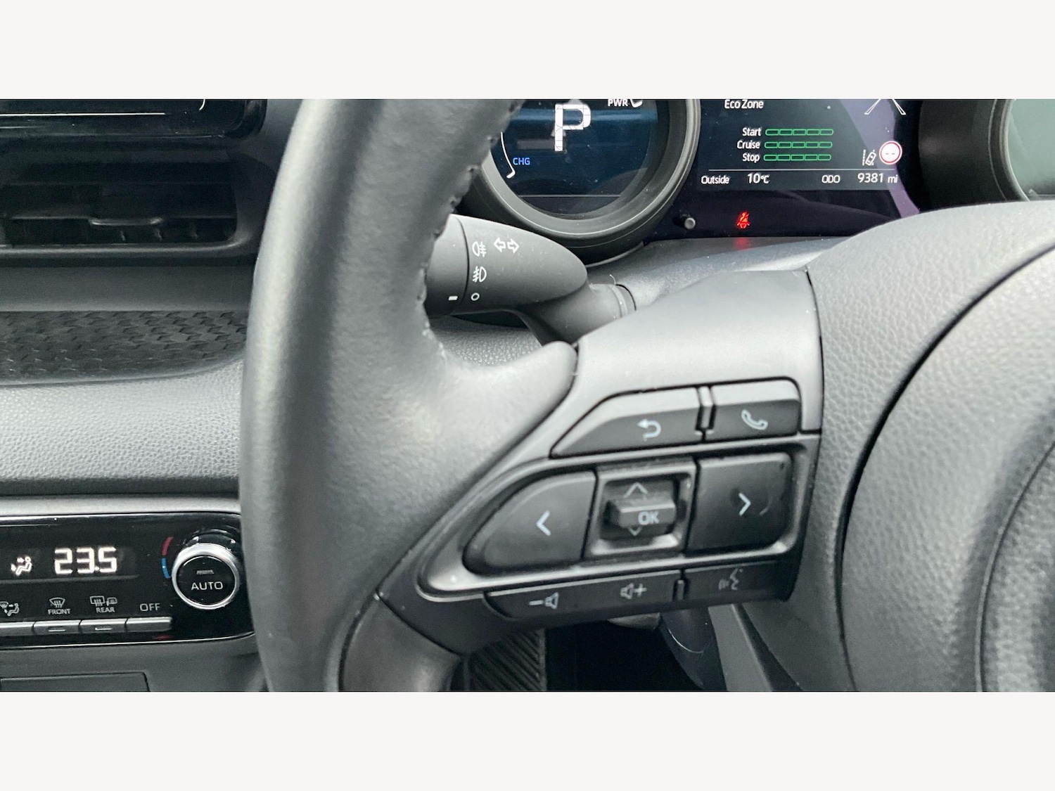 Used Toyota Yaris 2023 for sale - 78100290: Photo 35