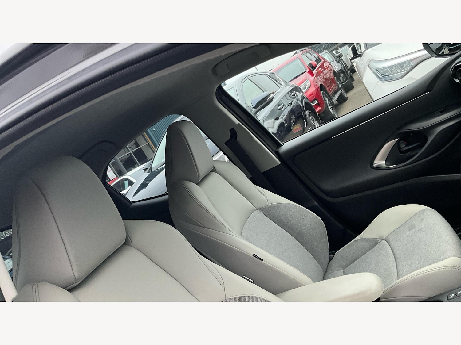 Used Toyota Yaris for sale - 77586796: Photo 24