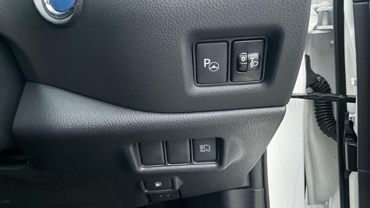 Used Toyota C-HR for sale - 77238326: Photo 37